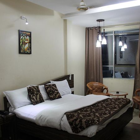 Hotel Swayam Jabalpur Exterior photo