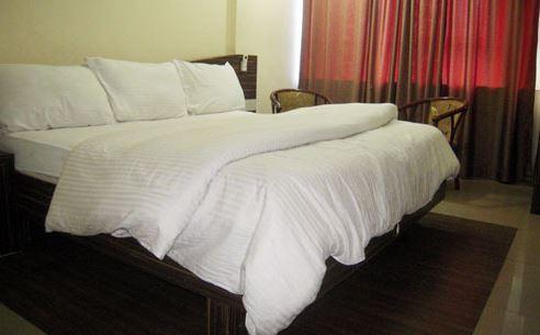 Hotel Swayam Jabalpur Exterior photo
